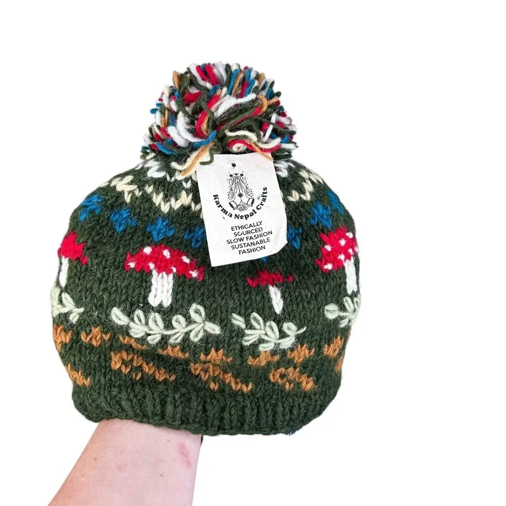 Karma Nepal Crafts Hat Beanie Fitted Womens One Size Green Knit Mushroom Pom
